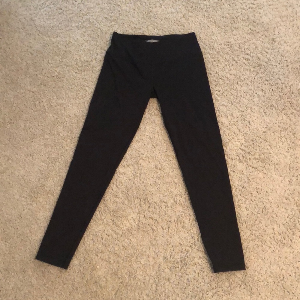Victoria Sport Knockout Leggings - Size M
